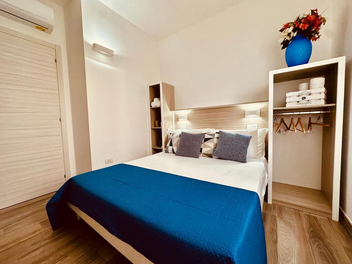 B&B The Sea - Family Rooms - Free Parking Тропея Экстерьер фото