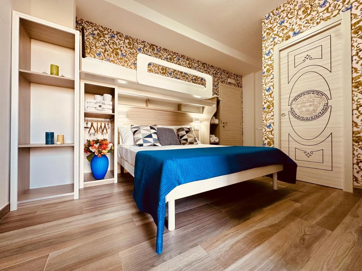 B&B The Sea - Family Rooms - Free Parking Тропея Экстерьер фото