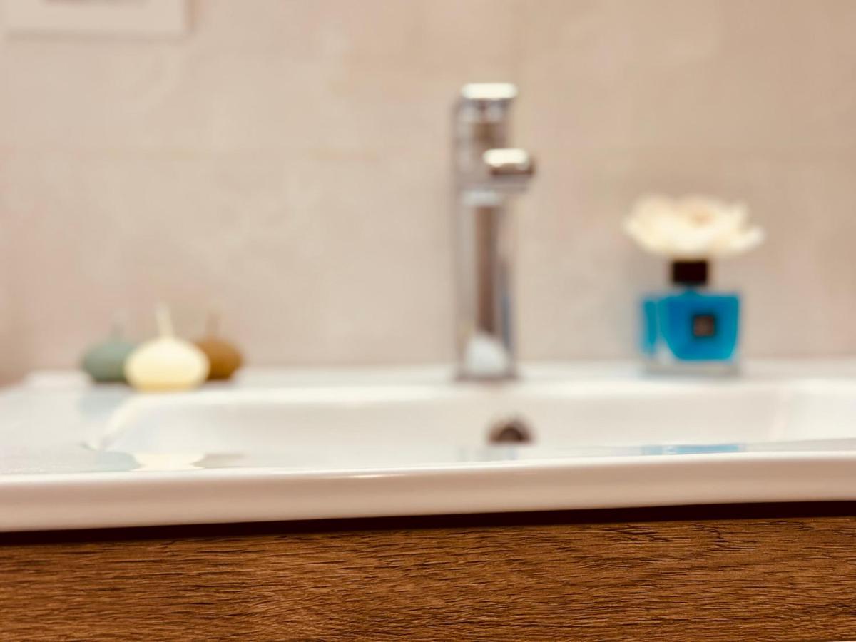 B&B The Sea - Family Rooms - Free Parking Тропея Экстерьер фото