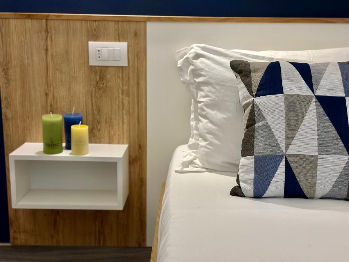 B&B The Sea - Family Rooms - Free Parking Тропея Экстерьер фото